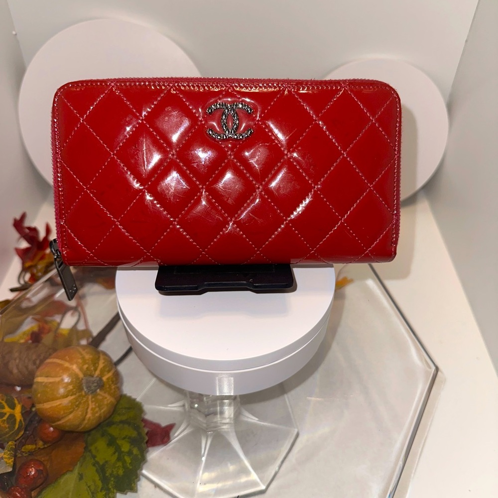 Chanel Raspberry Pink Quilted Patent Leather Double C’s Zip Around Wallet AS IS